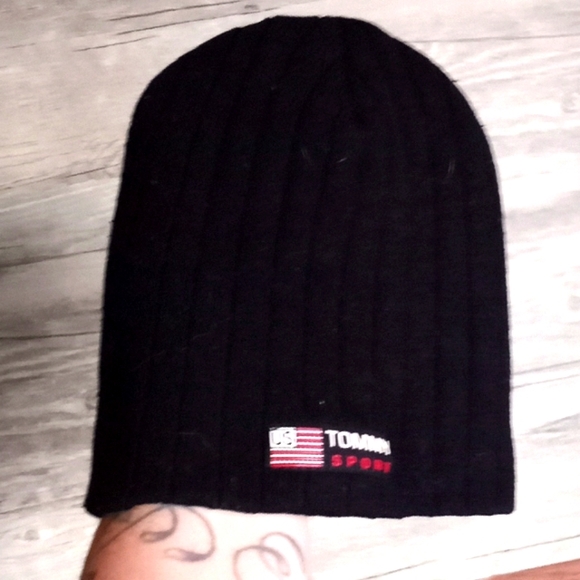 tommy hilfiger sport beanie